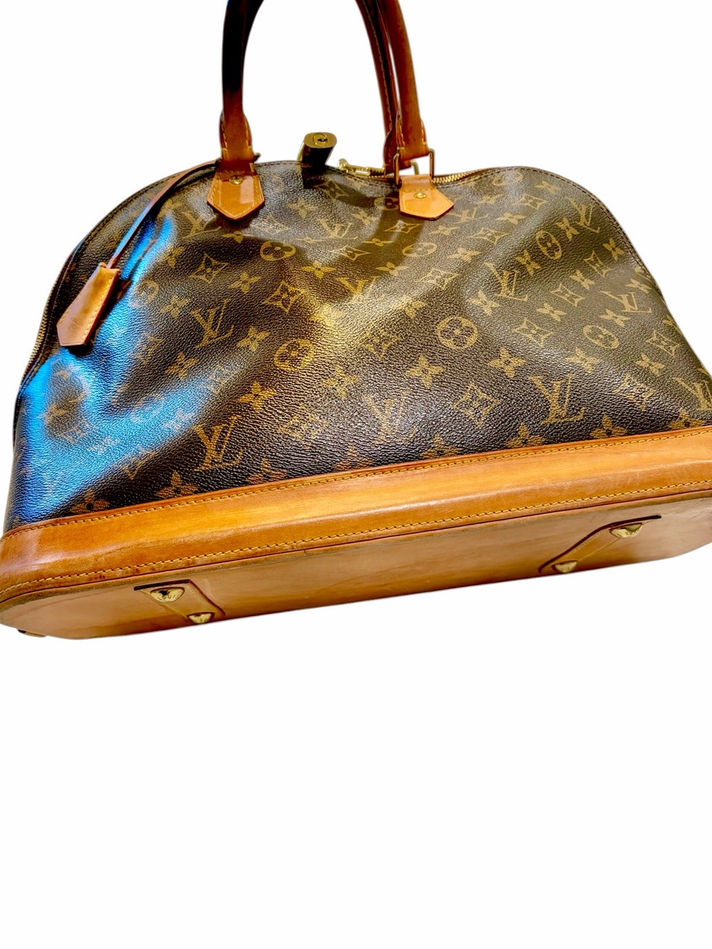 Louis Vuitton EXTRA LARGE RARE Alma Tote bag with bottom studs Authentic